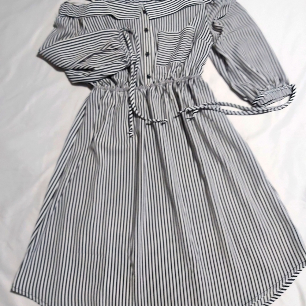 NWT- Stripe Dress 3/4 sleeve